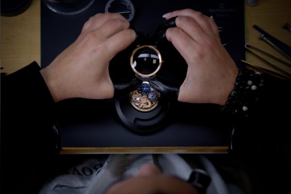 BOVET-Recital 26 Chapter Two Golden Dragon_article_Desktop_05